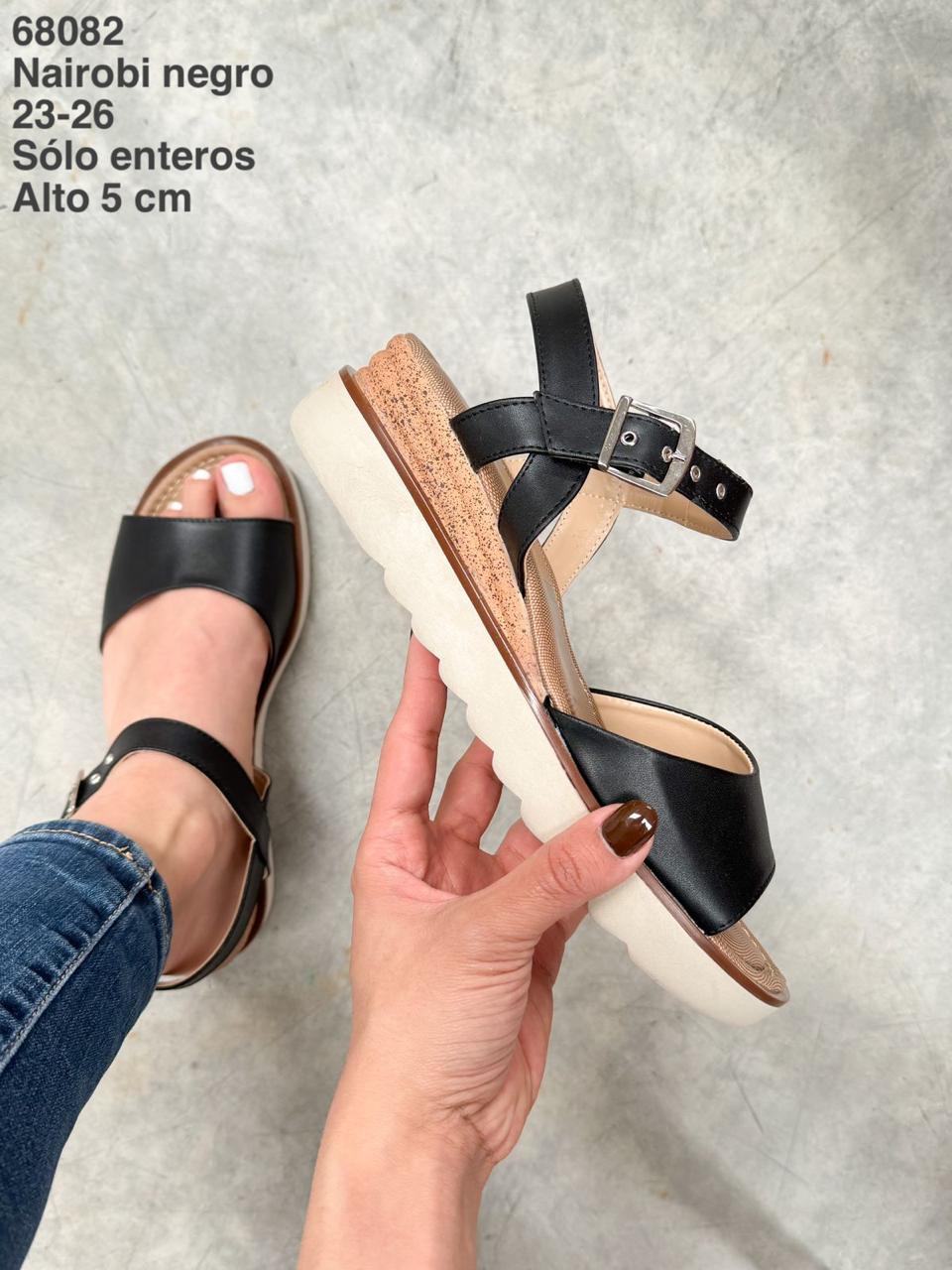 68082 Nairobi Negro