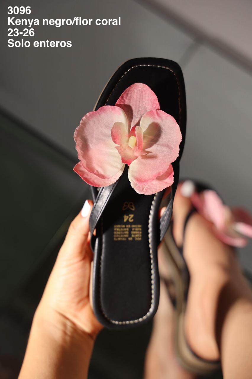 3096 Kenya Negro/Flor Coral